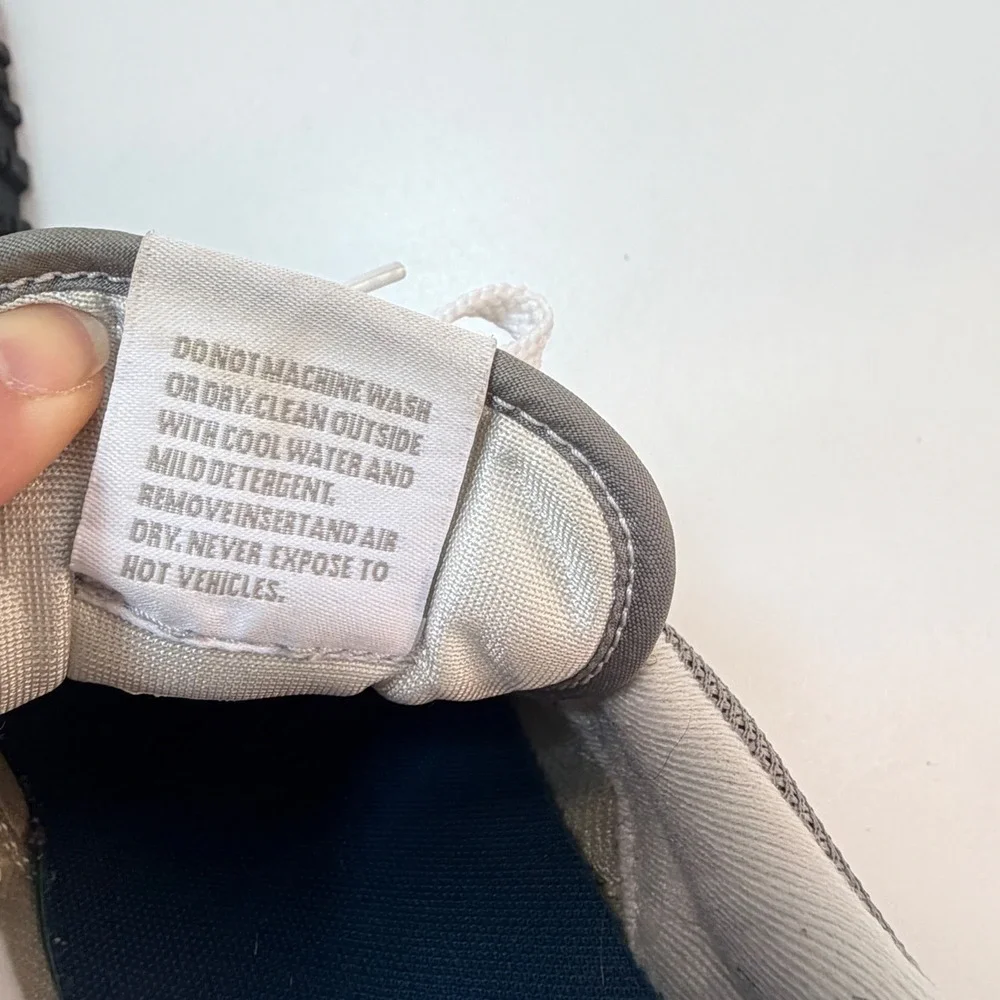 New Balance 574 Classic Sneakers Womens 8.5 Grey WL574EVG Suede Mesh Retro - Picture 9 of 9